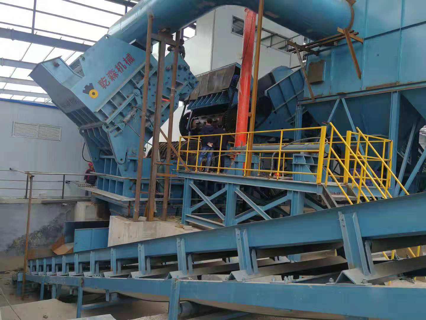 大型金属破碎机