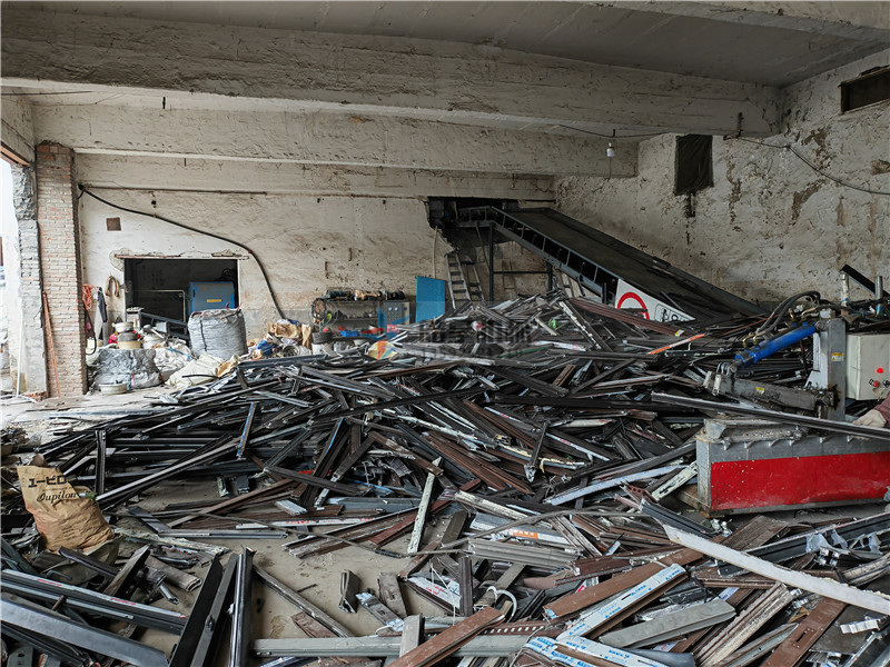 废钢破碎机生产线都会加工哪些设备